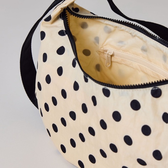 BAGGU Medium Nylon Crescent Bag - Polka Dot Cream + Black - Picture 6 of 6